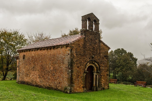 Igreja românica de san esteban de los caballeros