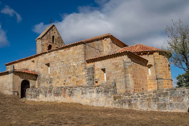 Igreja românica de san martin de valdelomar