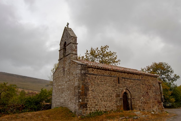 Igreja românica de Santa Maria em Olea.