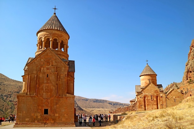 Foto igreja surb astvatsatsin e igreja surb karapet no mosteiro noravank na armênia