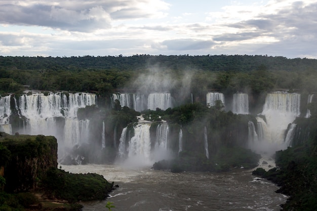 Iguazu fällt im Nationalpark, Brasilien Wasserfall Schöne Aussicht