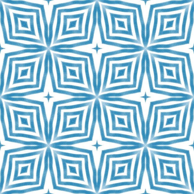 Ikat wiederholendes Bademode-Design. Blauer symmetrischer Kaleidoskophintergrund. Textilfertiger hinreißender Druck, Bademodenstoff, Tapete, Verpackung. Sommer-Ikat-Sweamwear-Muster.