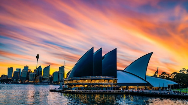 Ikonische Weltgebäude Sydney Opera House mit Sonnenuntergang