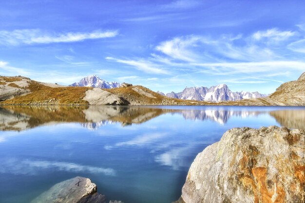 Il bel lago di Pietra rossa