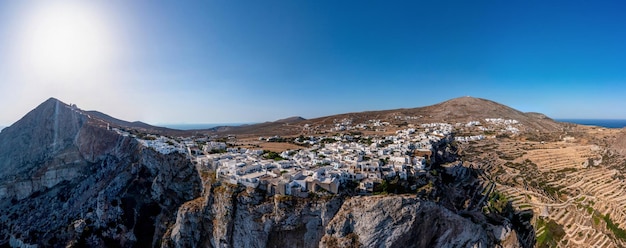 Ilha de Folegandros Grécia Cyclades Vista aérea panorâmica do drone
