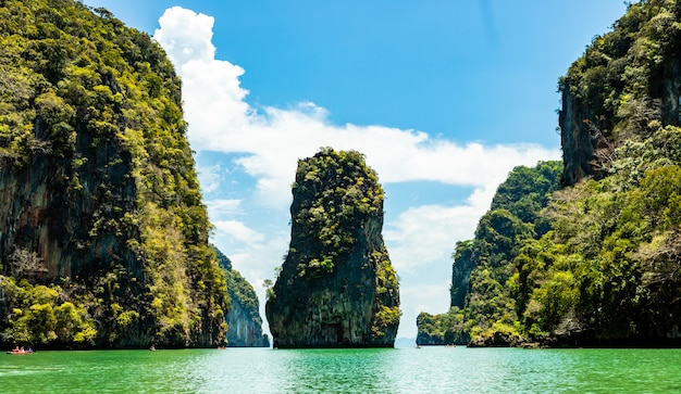 Ilha de james bond em phangnga