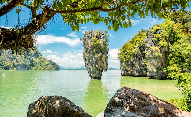 Ilha de James Bond em Phangnga