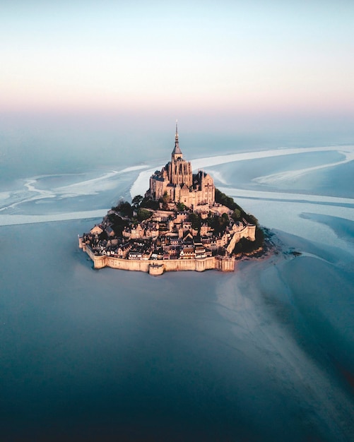 Ilha de mont saint-michel na normandia, frança