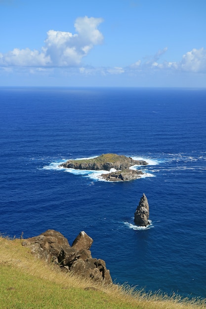 Ilha de Motu Nui, com a ilha de Motu Iti e pilha de mar de Motu Kao Kao, ilha de Páscoa, Chile