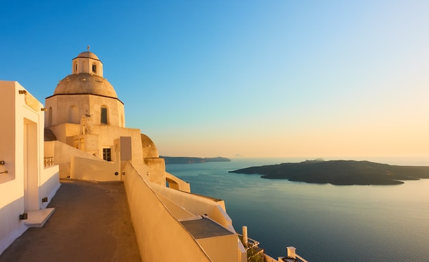 Ilha de Santorini na Grécia ao pôr do sol