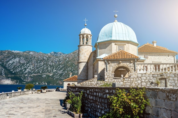 Ilha de São Jorge em Montenegro