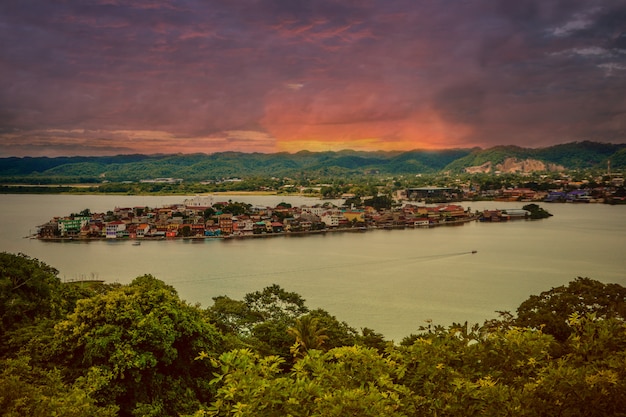 Ilha Peten e lago, Guatemala.