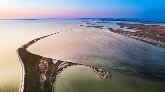 Foto ilhas incomuns no lago sivash