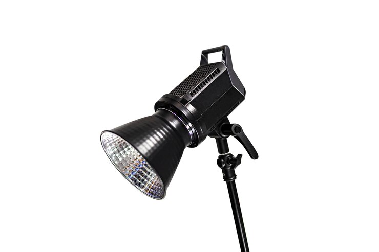 Foto iluminação de fotografia com um suporte em um fundo branco