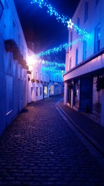 Foto iluminación de la calle por la noche