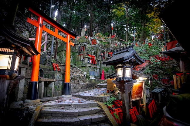 im Detail im Fushimi-Inari-Tempel in Kyoto