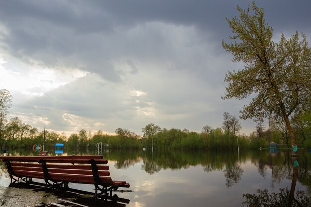 Im Frühjahr überflutet Auenstadtpark