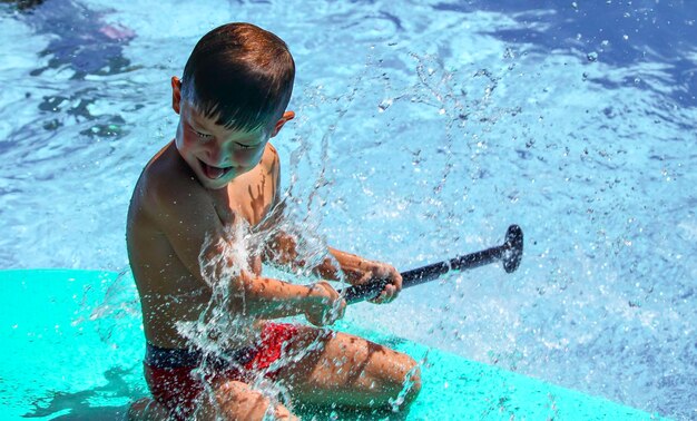 Foto im pool gespritzt werden