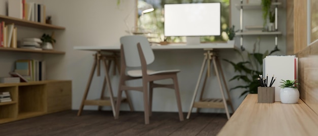 Imagem aproximada de um espaço de cópia na mesa de madeira em uma sala de trabalho em casa mínima