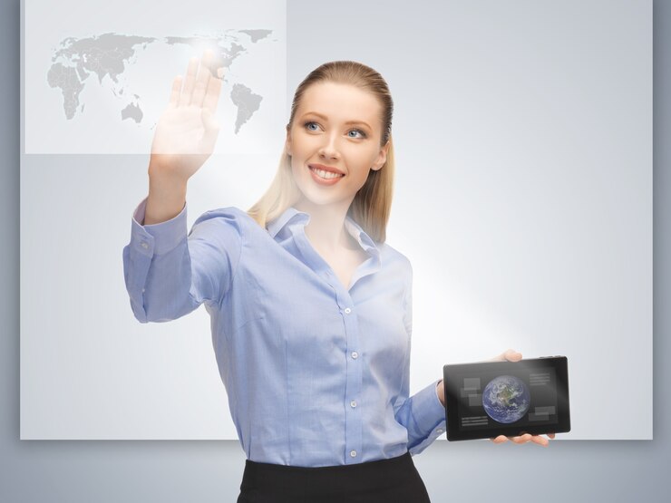 Foto imagem brilhante de mulher trabalhando com tablet pc