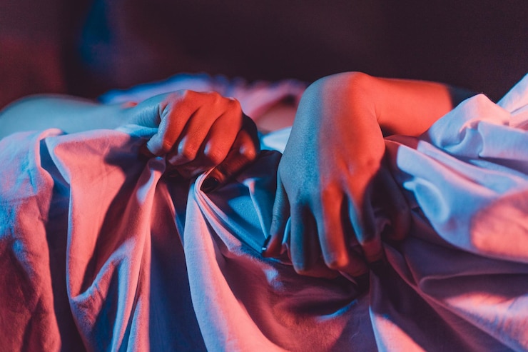 Foto imagem completa da cama azul