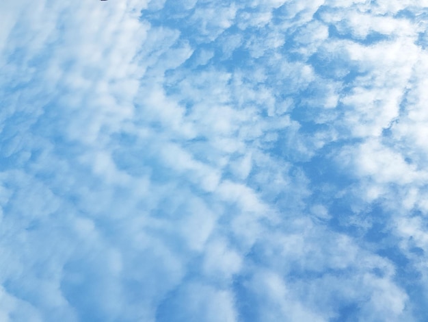 Foto imagem completa de nuvens no céu