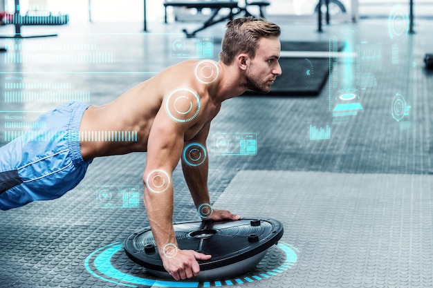 Imagem composta de homem musculoso fazendo exercícios com bola de bosu