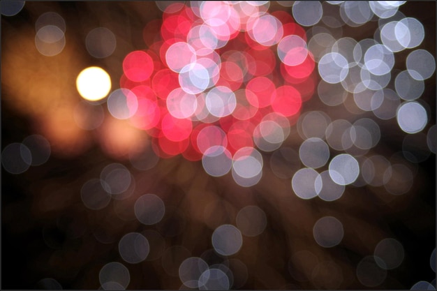 Imagem desfocada de luzes iluminadas