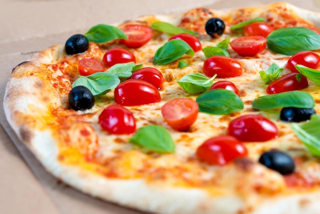 Imagem detalhada de pizza cortada