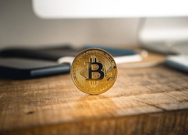 Imagen de bitcoin dorado de criptomoneda para moneda criptográfica
