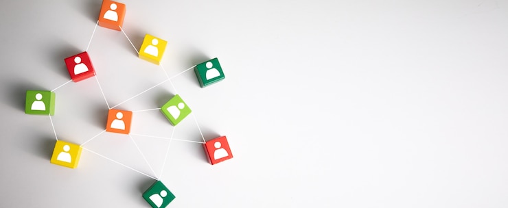Foto imagen de bloques de colores con iconos de personas