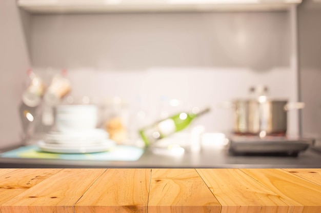 Imagen borrosa del interior de la sala de cocina moderna