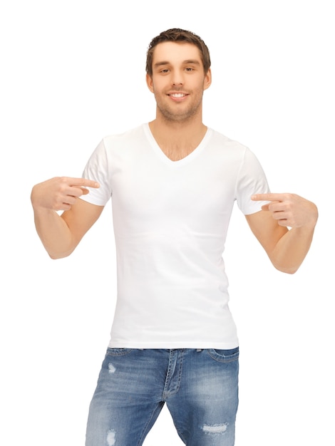 Foto imagen brillante de hombre guapo con camisa blanca