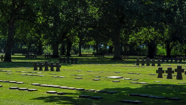 Imagen con el cementerio militar alemán y Memorial en La Cambe Normandía Francia