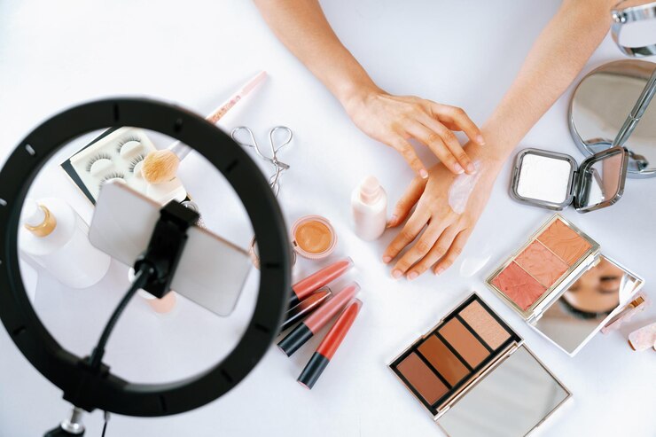 Foto imagen de cerca de la imagen de la influencer de belleza en el video de marketing más extremo