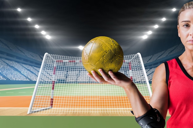 Imagen compuesta de atleta femenina con codera sosteniendo balonmano