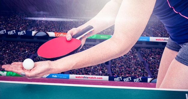 Imagen compuesta de atleta femenina jugando tenis de mesa