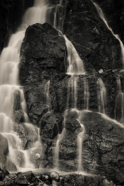 Foto imagen compuesta digital de la cascada
