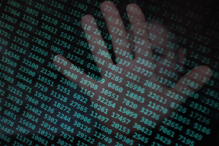 Foto imagen compuesta digital de una persona que utiliza un teléfono inteligente