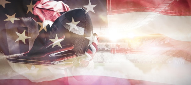 Imagen compuesta de jugador de fútbol americano sosteniendo una pelota de rugby
