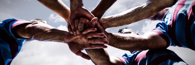 Imagen compuesta de jugadores de rugby