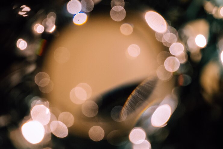 Foto imagen desenfocada de luces navideñas iluminadas