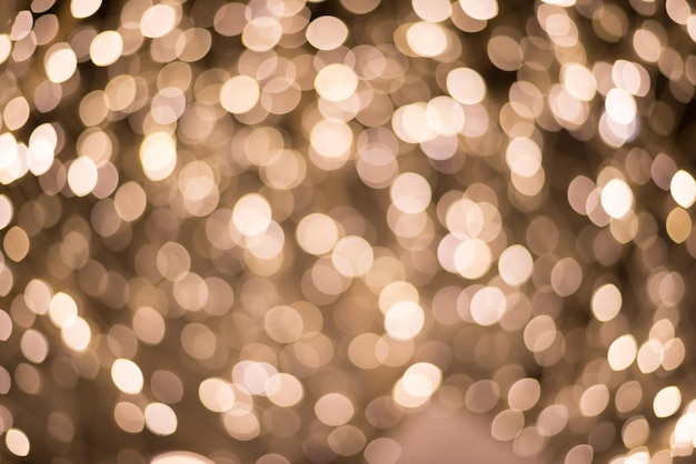 Imagen desfocada de luces iluminadas