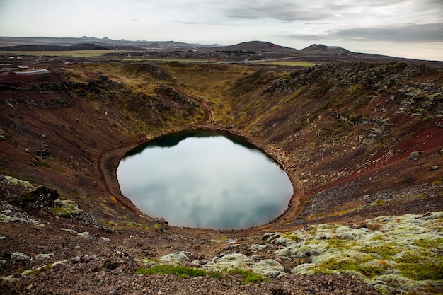 Imagen del hermoso paisaje de Islandia