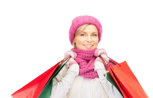 imagen de mujer encantadora con bolsas de la compra