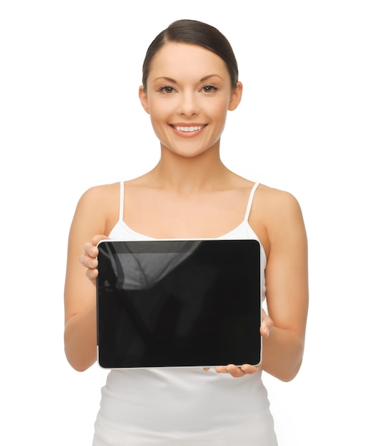 imagen de mujer hermosa con tablet pc