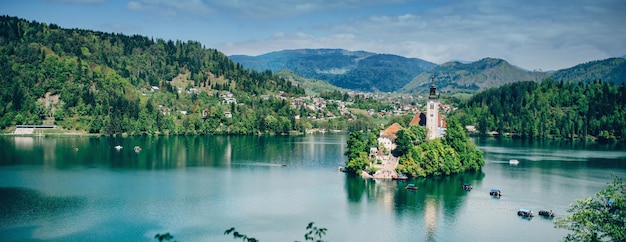 Imagen panorámica del lago Bled en Eslovenia