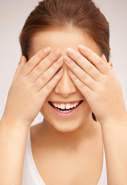 Foto imagen de retrato de primer plano brillante de mujer hermosa