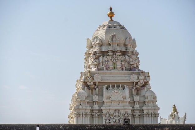 Imagen de la vista del templo de shri raghunath ji en uttar pradesh