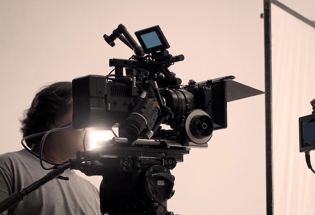 Imágenes borrosas detrás de la filmación o filmación de la película de video y el entorno del equipo de producción de la película